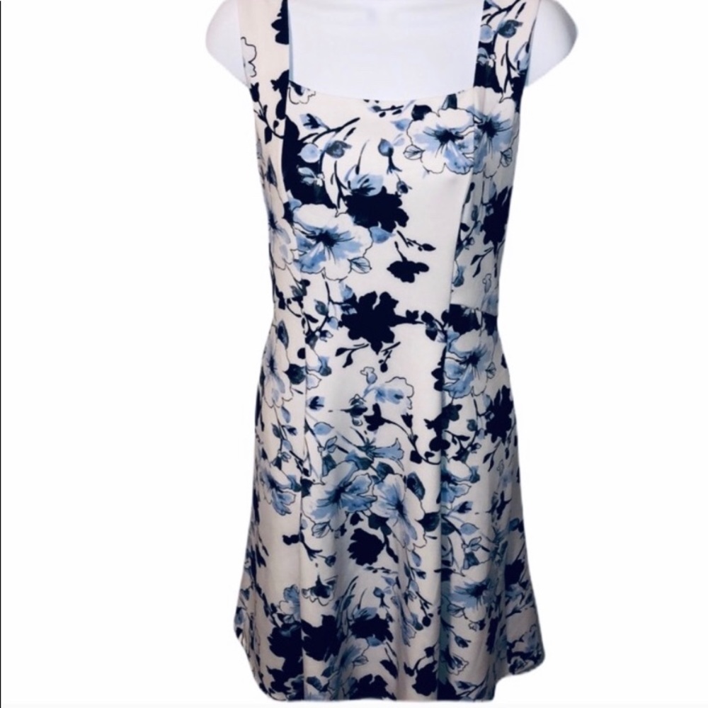 White House Black Market white floral dress